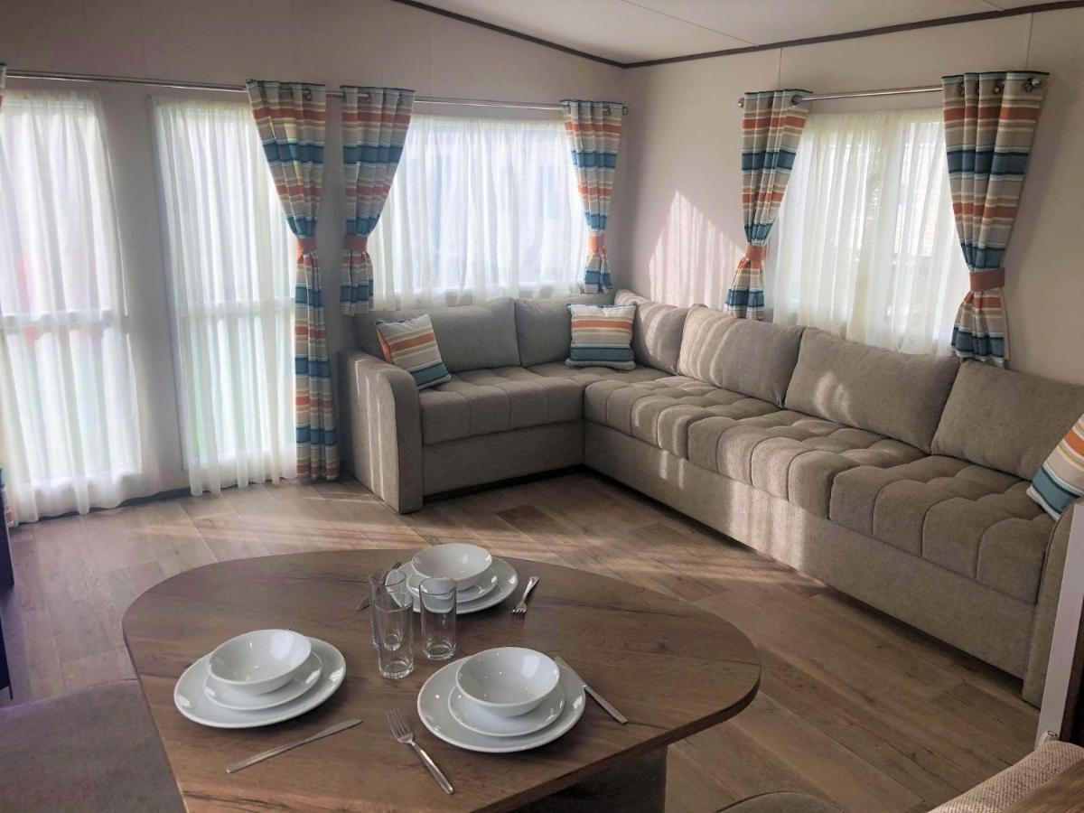 Larch Superior Holiday Home Chapel Saint Leonards Buitenkant foto