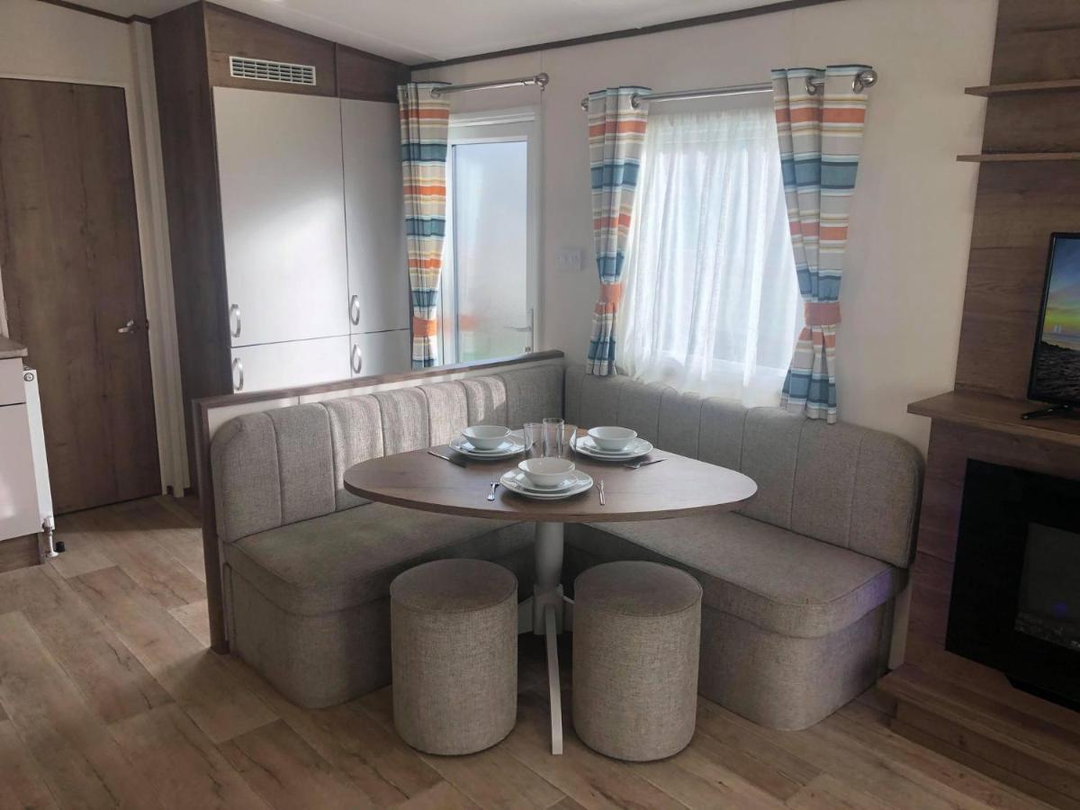 Larch Superior Holiday Home Chapel Saint Leonards Buitenkant foto