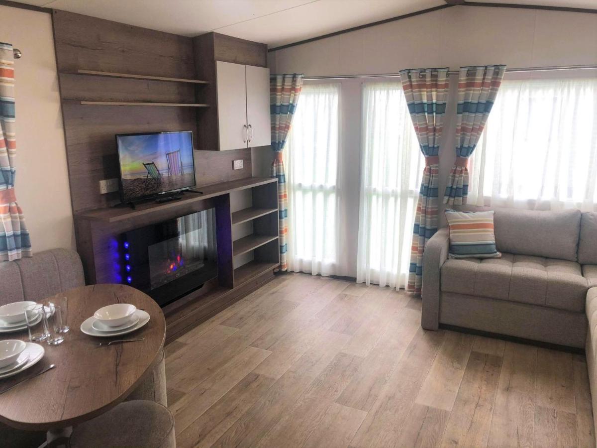 Larch Superior Holiday Home Chapel Saint Leonards Buitenkant foto